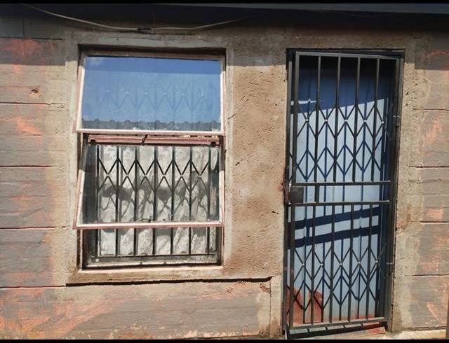 7 BEDROOM HOUSE FOR SALE IN NELLMAPIUS EXT 4